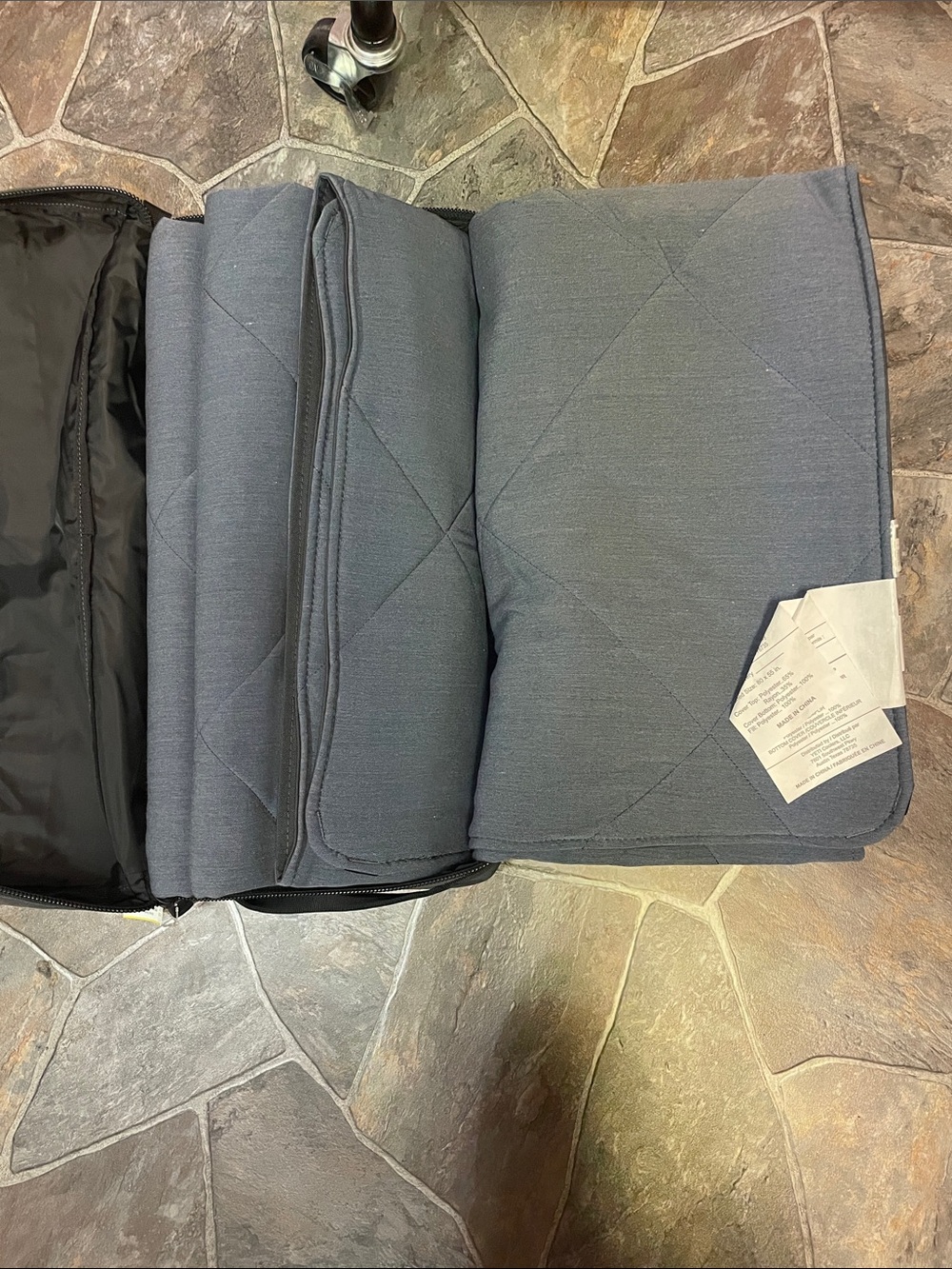 Yeti lowlands blanket - Picture 3 of 4